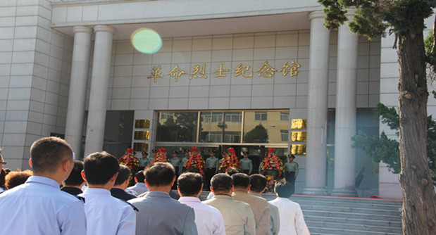 我院参加“烈士纪念日”公祭活动